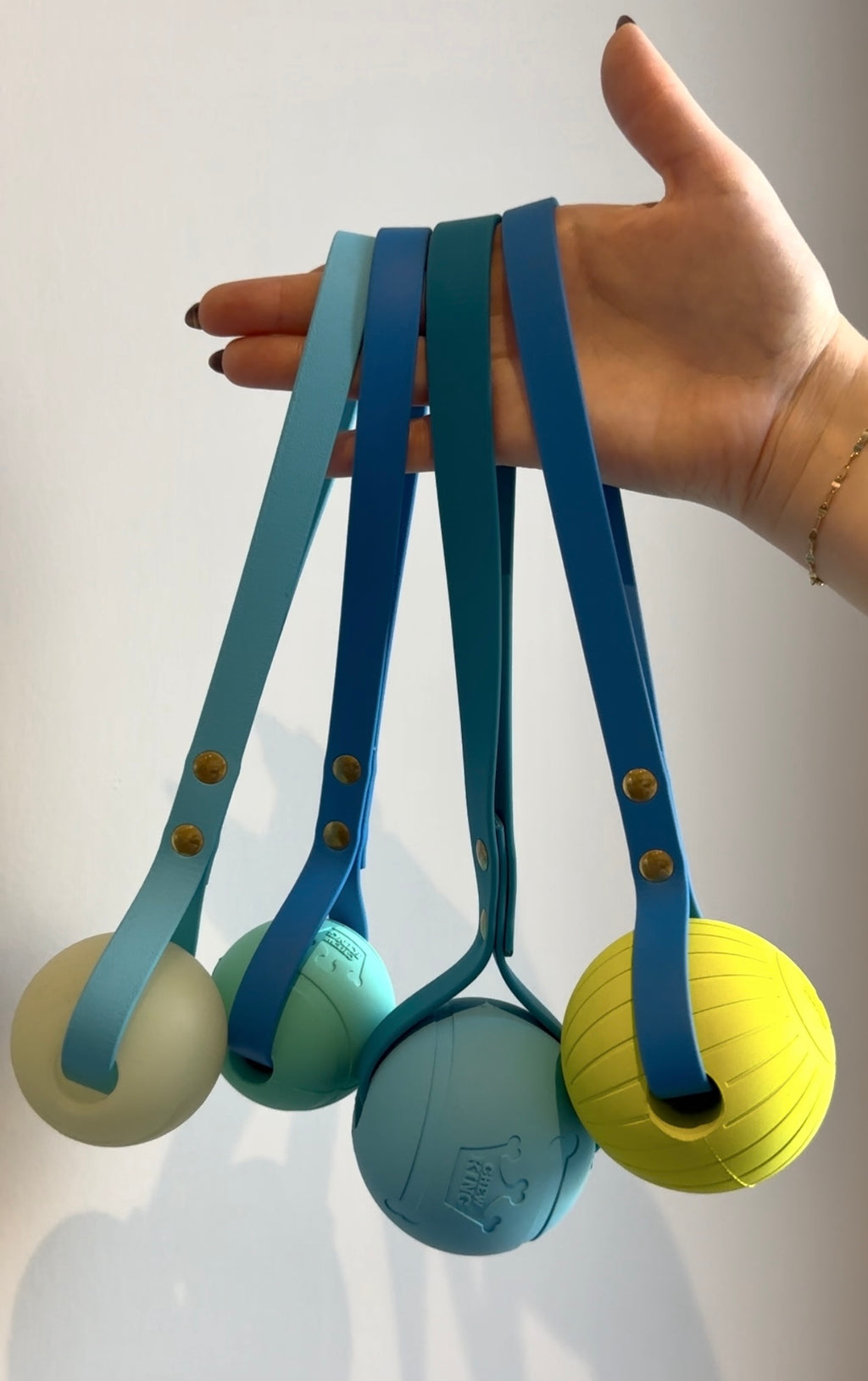 Toss & Tug Ball