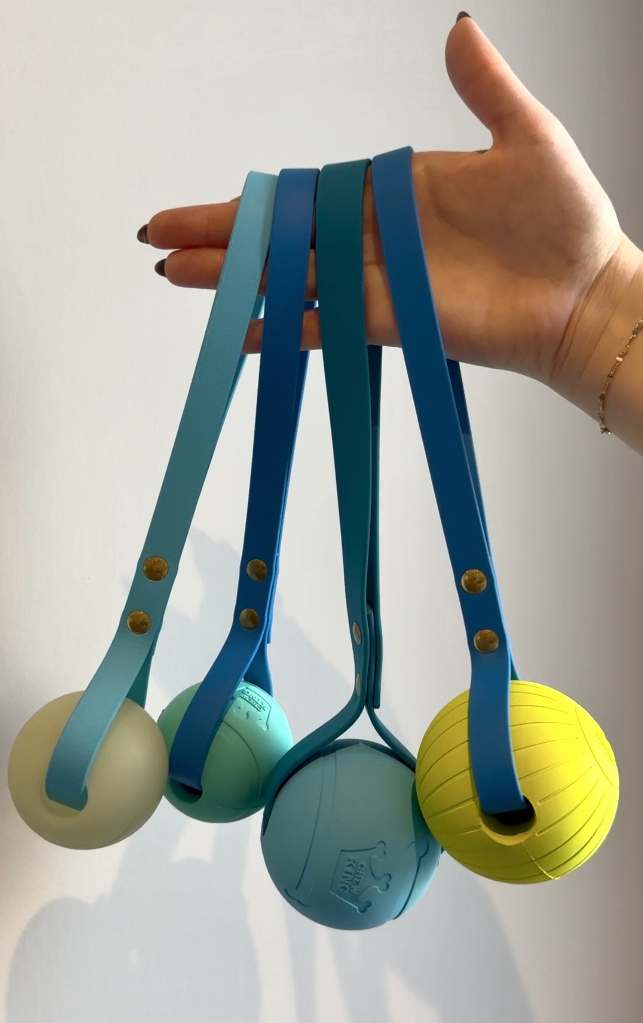 Toss & Tug Ball
